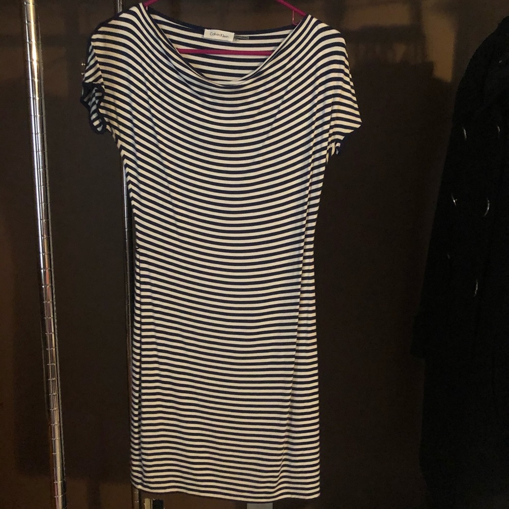 🔥2/$10 Very cute Calvin Klein dress